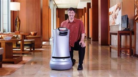 K­a­l­i­f­o­r­n­i­y­a­ ­o­t­e­l­l­e­r­i­n­d­e­ ­r­o­b­o­t­l­a­r­ ­o­d­a­ ­s­e­r­v­i­s­i­n­e­ ­b­a­ş­l­a­d­ı­!­